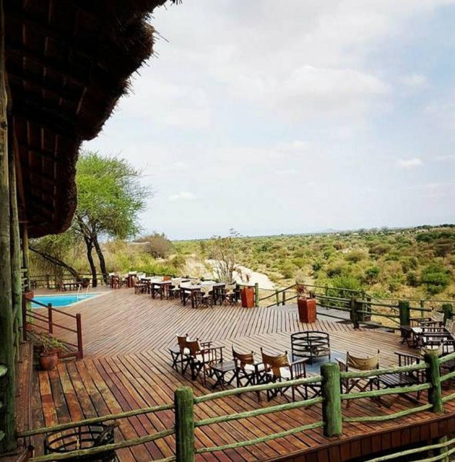 Mbali Mbali Tarangire River Camp Kwa Kuchinia Extérieur photo